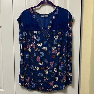 Daniel Rainn Blue Floral V-Neck Blouse